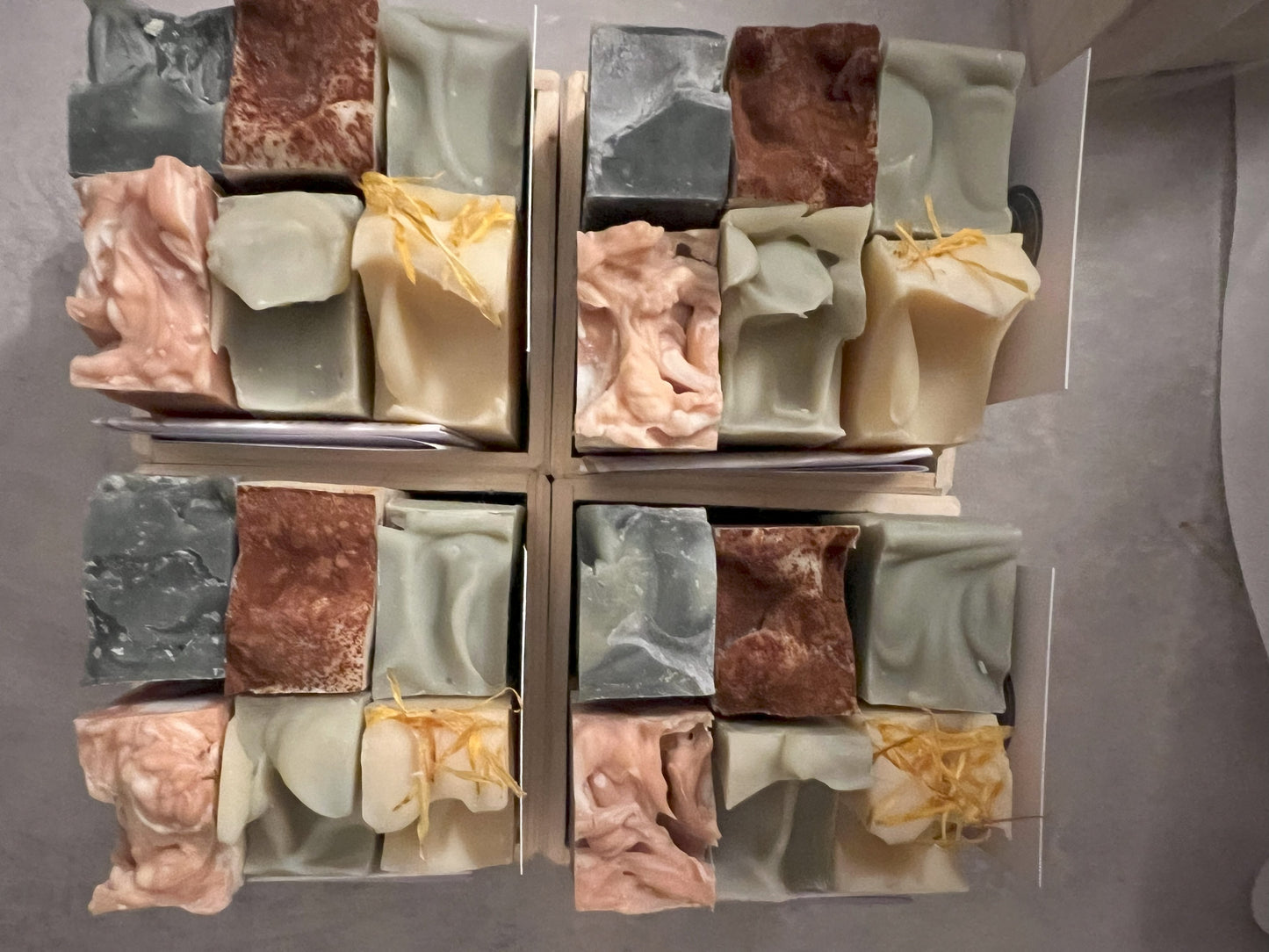 Presentlåda: 6 halva veganska tvålar