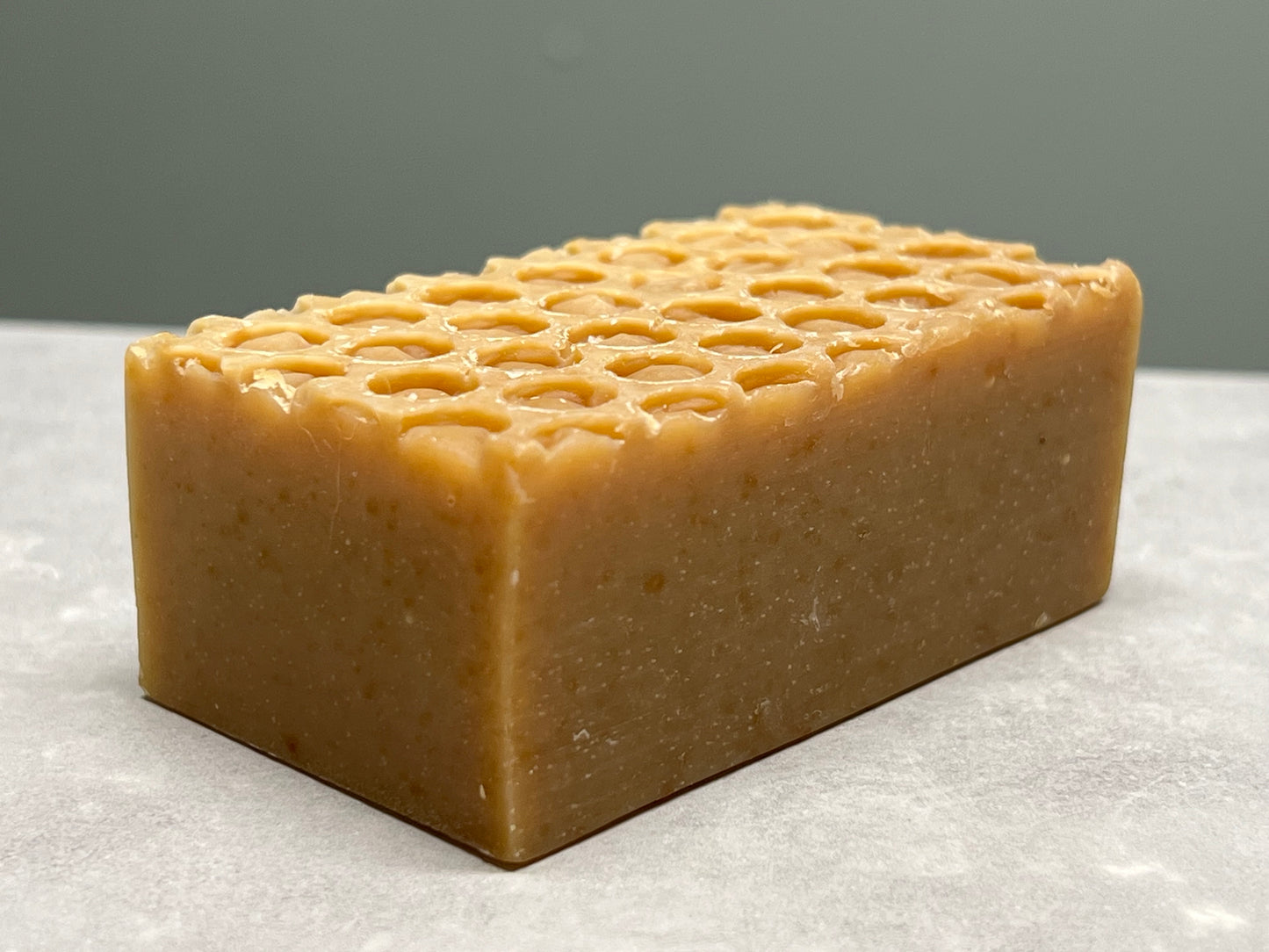 Honungsbi 100 g hanterkstvål från Jarsetvål